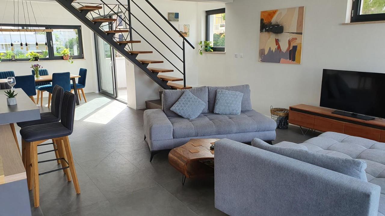 Apartments Marina โอมิช ภายนอก รูปภาพ
